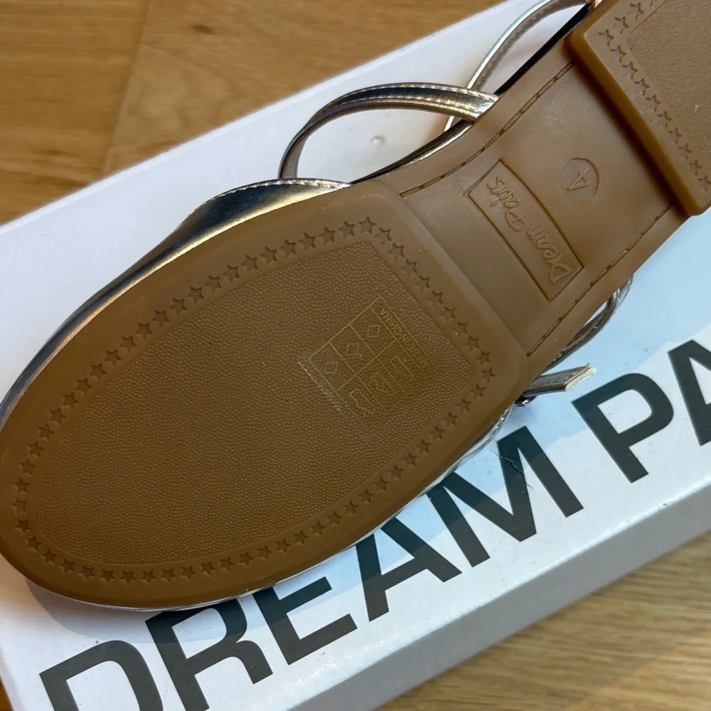 Dream Pairs metallic silver